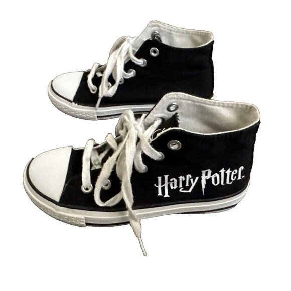 Harry Potter Kids Black shoe, Chuck Taylor style, Shoe Size UK 1, EU 32 - Picture 2 of 16
